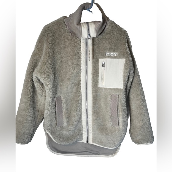 Varley Myla Zip-Through Jacket in Chateau Grey/ Sandshell Size S - Picture 4 of 8